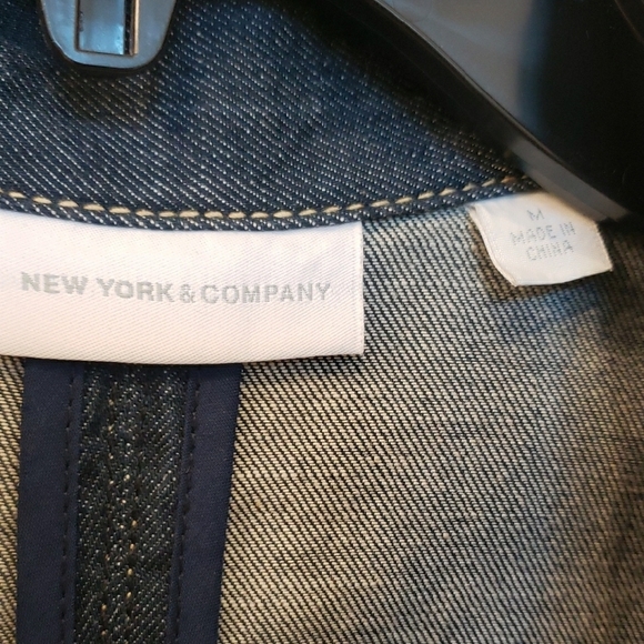 New York & Company Denim Blazer Fitted Silhouette - Picture 2 of 6